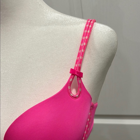 Victoria’s Secret Pink Women's Bra - Picture 3 of 8